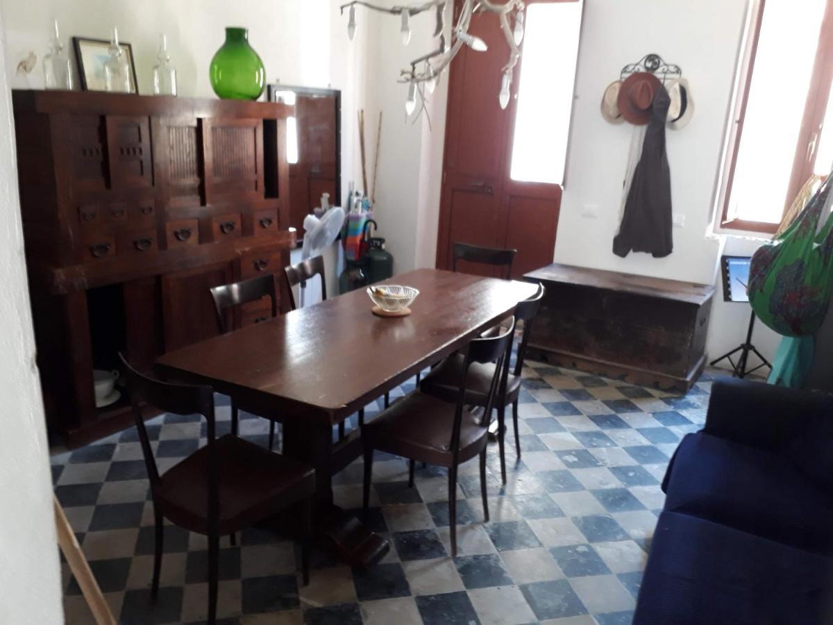 Casamore Augusta Luaran gambar